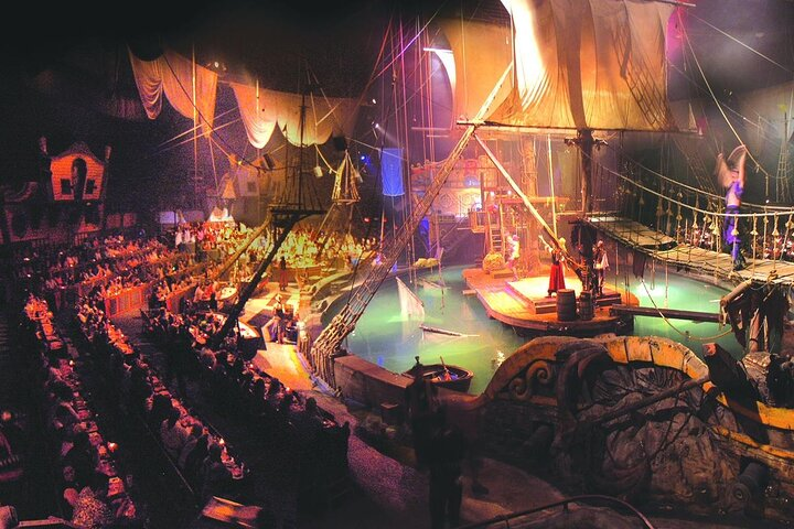 Experience an unforgettable evening aboard a pirate galleon enjoying a lively musical show and a feast worthy of a true seafarer all in the heart of Orlando.